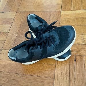 Everlane “The Trainer” sneakers